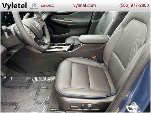 Used 2024 Buick Envista Sport Touring w/ Convenience I Package image 18