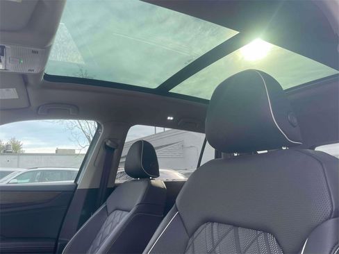 New 2025 Volkswagen Atlas SEL Premium R-Line image 21