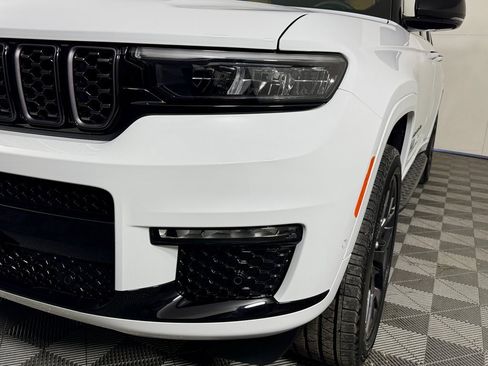 New 2025 Jeep Grand Cherokee L Summit w/ Obsidian Package image 11