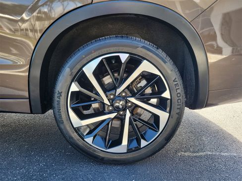 Used 2022 Mitsubishi Outlander SEL image 9