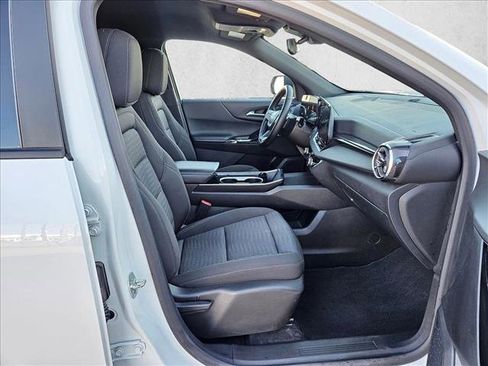 Used 2025 Chevrolet Equinox LT FWD image 20