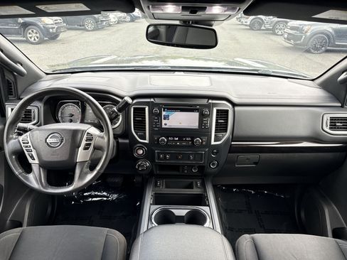 Used 2018 Nissan Titan SV w/ SV Convenience Package AWD/4WD image 29