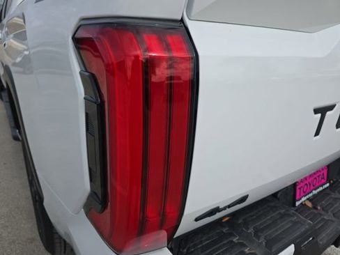 New 2026 Toyota Tundra SR5 AWD/4WD image 32