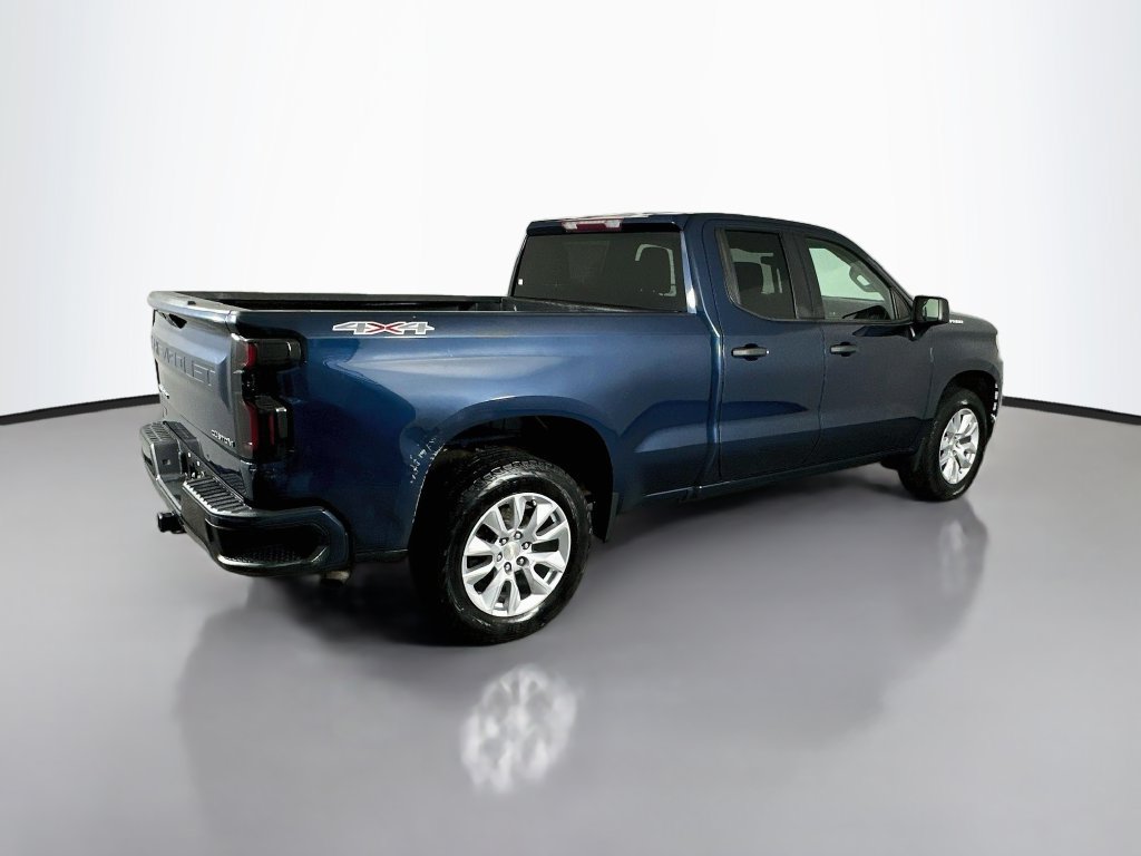 Used 2020 Chevrolet Silverado 1500 Custom w/ Custom Value Package AWD/4WD image 7