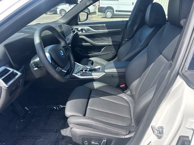 Used 2025 BMW i4 eDrive40 w/ M Sport Package RWD image 9