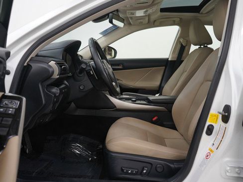 Used 2018 Lexus IS 300 300 w/ Comfort Package image 17