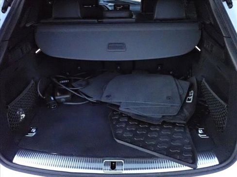 Used 2025 Audi Q5 e Premium Plus w/ Premium Plus Package image 8