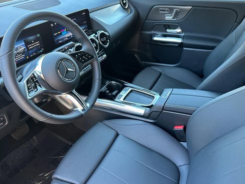 Used 2026 Mercedes-Benz GLA 250 image 4