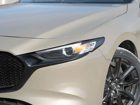Used 2024 MAZDA MAZDA3 s image 32