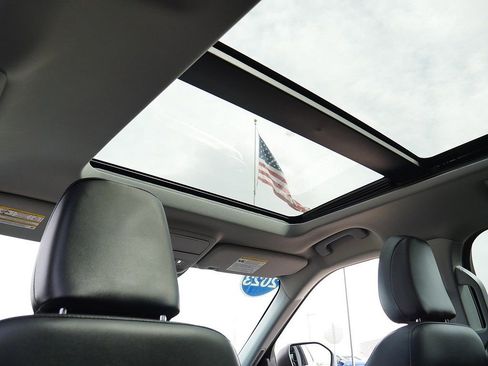 Used 2023 Ford Explorer XLT w/ Equipment Group 202A image 51