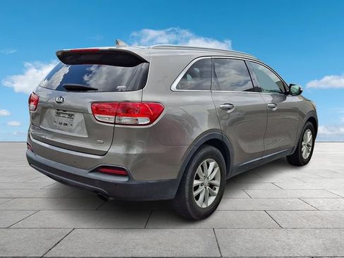 Used 2016 Kia Sorento FWD w/ LX Convenience Package image 8