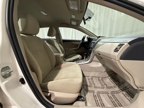 Used 2013 Toyota Corolla LE w/ Preferred Accessory Pkg #2 image 17