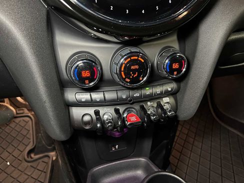 Used 2022 MINI Cooper S w/ Premium Package image 33