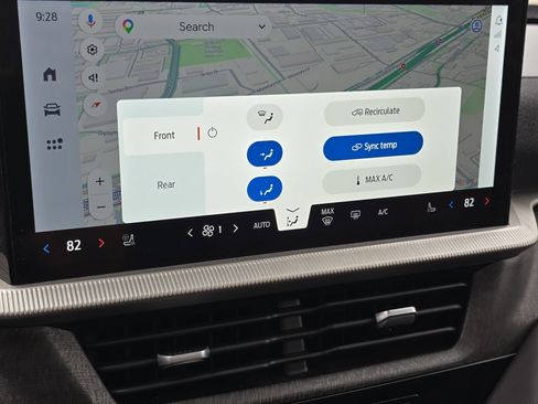 Used 2025 Ford Explorer Platinum w/ LUX Leather Package image 19