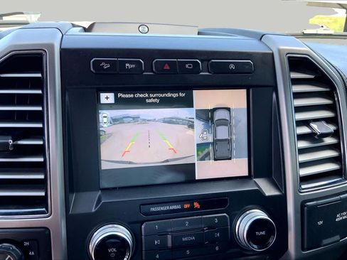 Used 2018 Ford F150 Platinum w/ Equipment Group 701A Luxury AWD/4WD image 25