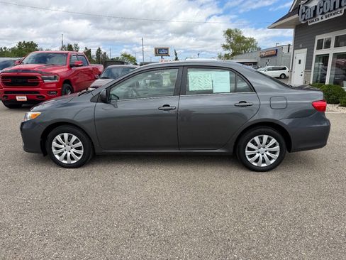 Used 2013 Toyota Corolla LE FWD image 2