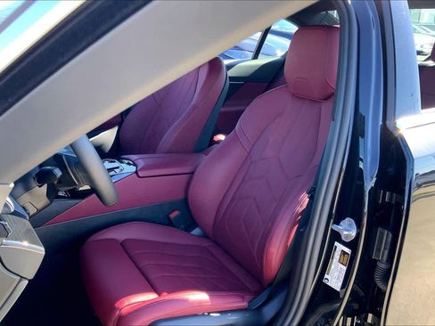 Used 2025 BMW 530i image 7