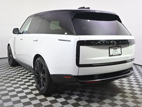Used 2025 Land Rover Range Rover SE AWD/4WD image 4
