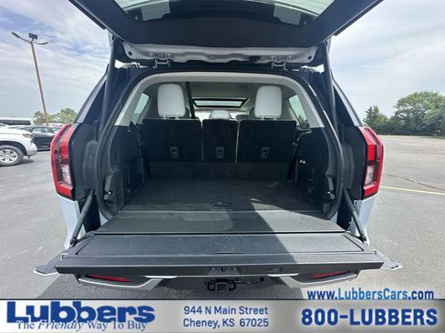 Used 2025 Ford Expedition Platinum AWD/4WD image 24