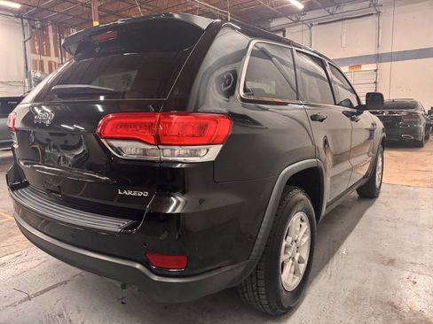 Used 2019 Jeep Grand Cherokee Laredo image 5