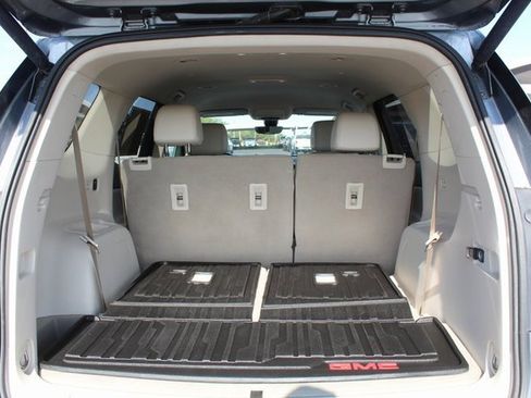 Used 2021 GMC Acadia Denali w/ Denali Technology Package image 5