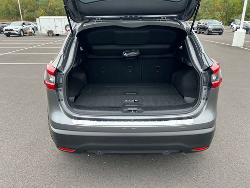 Used 2022 Nissan Rogue Sport SL w/ Premium Package image 11