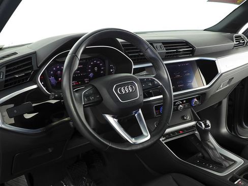 Used 2022 Audi Q3 2.0T Premium w/ Convenience Package image 31