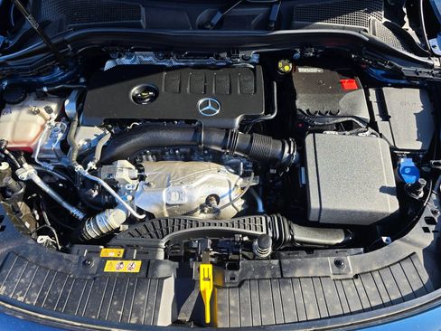 Used 2022 Mercedes-Benz GLA 250 4MATIC image 9
