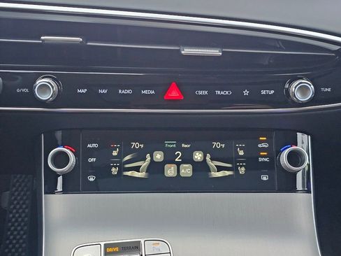 New 2026 Genesis GV70 2.5T Advanced image 16