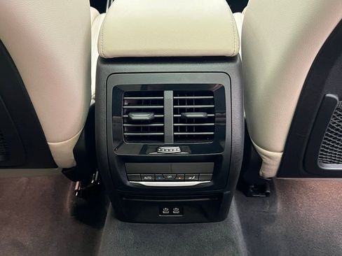 Certified 2024 BMW X4 M40i w/ Premium Package image 9