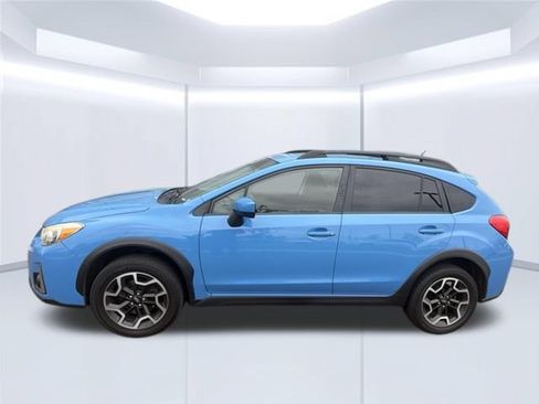 Used 2017 Subaru Crosstrek 2.0i Premium AWD/4WD image 18