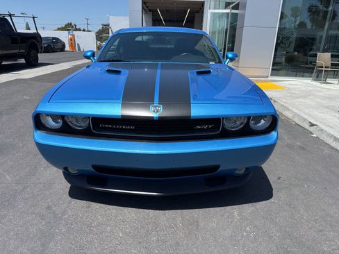 Used 2009 Dodge Challenger SRT8 w/ SRT Option Group II RWD image 5