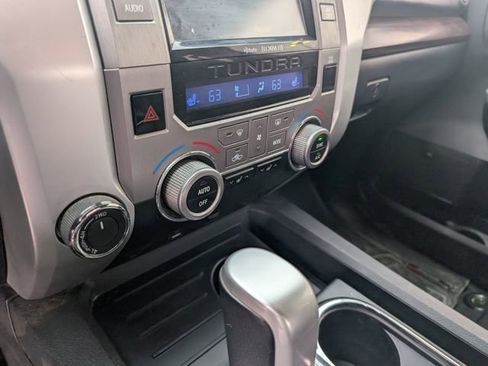 Used 2019 Toyota Tundra Limited w/ Limited Premium Package image 21