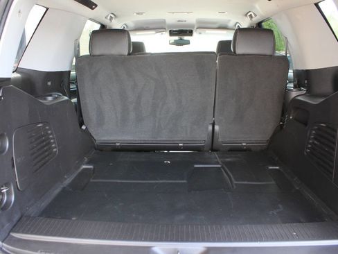 Used 2018 Chevrolet Tahoe 4WD w/ Suspension Package, Off-Road image 15