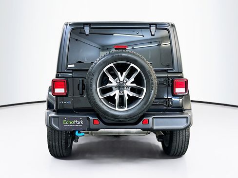 Used 2024 Jeep Wrangler Sport S image 7