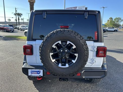 Used 2024 Jeep Wrangler Unlimited Rubicon image 5