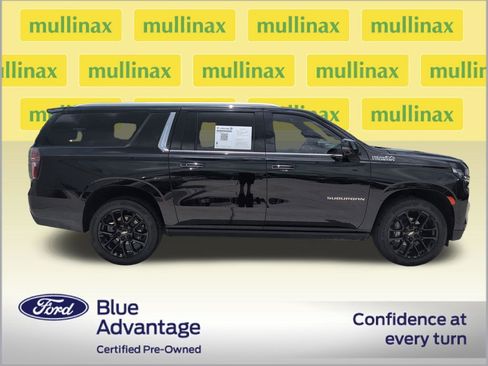 Used 2023 Chevrolet Suburban High Country AWD/4WD image 2