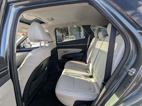 Used 2023 Hyundai Tucson SEL w/ Convenience Package image 12