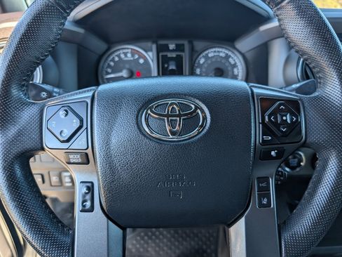 Used 2023 Toyota Tacoma TRD Off-Road image 18