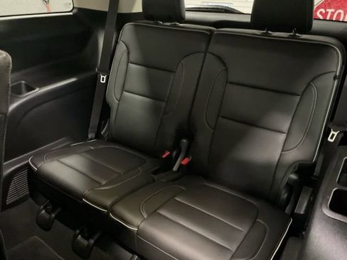 Used 2023 GMC Acadia Denali image 20