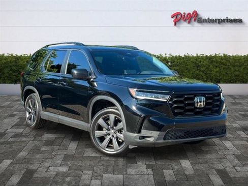 Used 2025 Honda Pilot Sport image 55
