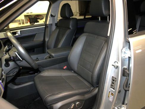 Used 2024 Hyundai Santa Fe Limited image 27