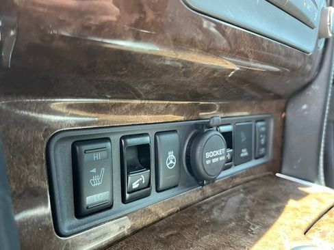 Used 2017 INFINITI QX80 4WD w/ Driver Assistance Package image 18