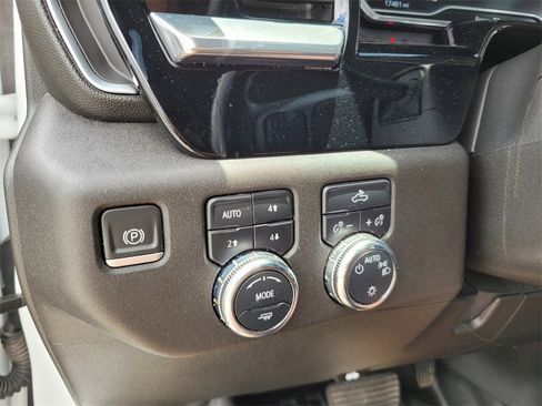 Certified 2024 GMC Sierra 2500 SLE w/ X31 Off-Road Package image 23