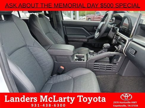 Used 2025 Toyota 4Runner TRD Off-Road Premium AWD/4WD image 31
