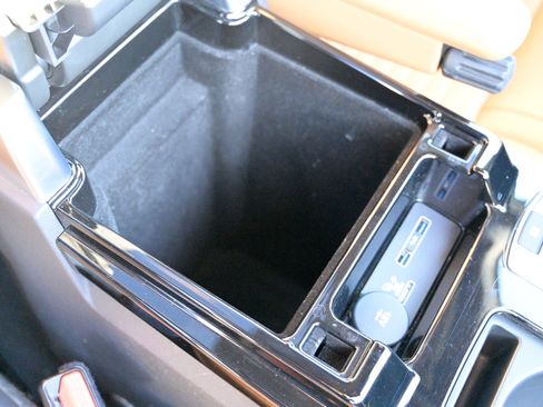 Used 2019 Land Rover Discovery HSE image 61