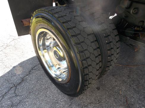 Used 2012 Ford F550 4x4 Regular Cab Super Duty w/ Trailer Tow Pkg image 15