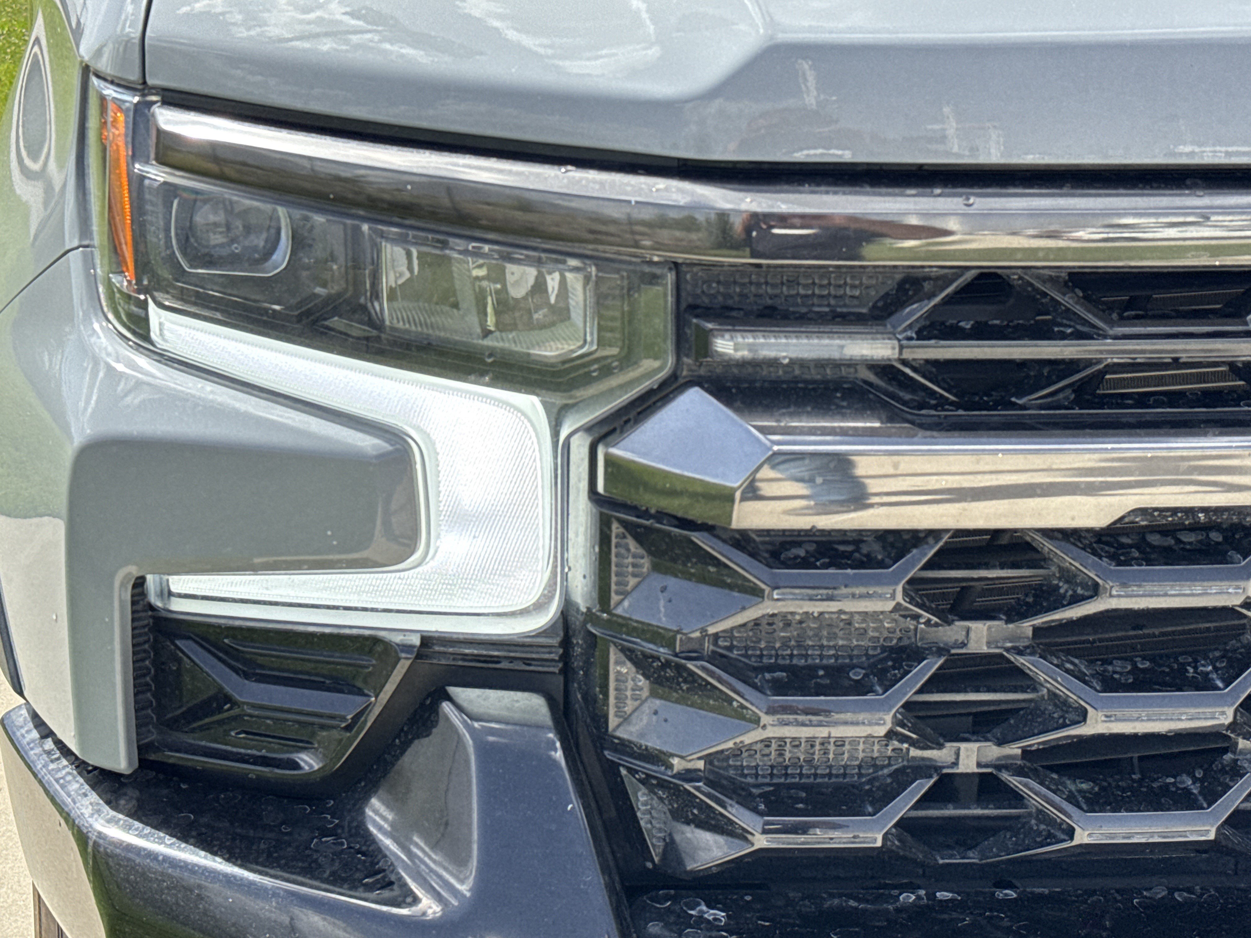 Used 2024 Chevrolet Silverado 1500 ZR2 w/ Technology Package AWD/4WD image 10