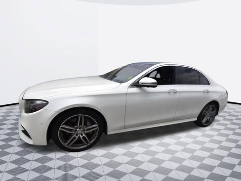 Used 2017 Mercedes-Benz E 300 image 4