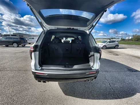 New 2026 Chevrolet Traverse LT w/ Midnight/Sport Edition image 19